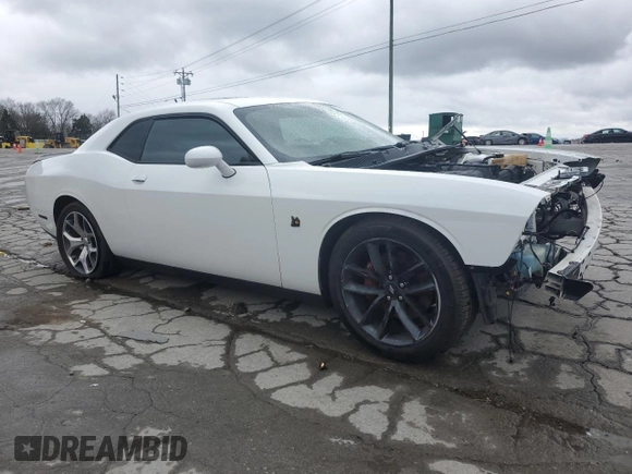 2016 Dodge Challenger R/T Scat Pack z VIN 2C3CDZFJ4GH249479, wystawiony jako Copart lot #49830765 z przebiegiem Nie podano mil oraz Szkody całkowita. Historia ofert i sprzedaży dostępna na DreamBid. Obrazek 4.