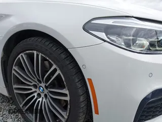 2019 BMW 5 Series 530e with VIN WBAJA9C57KB389401, listed as a IAAI auction lot 42565098 with 52,343 mi miles and . Bid and sale history available at DreamBid. Image 6.