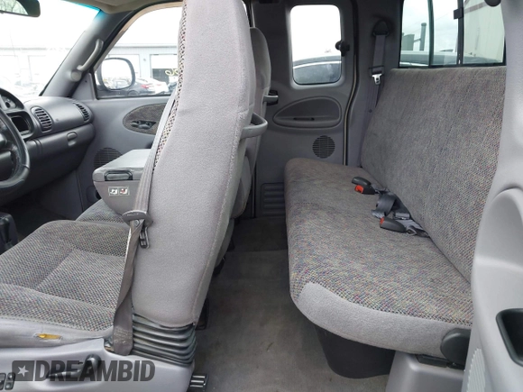 2000 Dodge 2500 with VIN 3B7KF2362YG124961, listed as a IAAI auction lot 42082636 with Not Provided miles and . Bid and sale history available at DreamBid. Image 8.