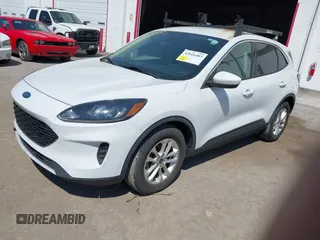2020 Ford Escape SE с VIN 1FMCU0G64LUB74027, выставлен на аукционе IAAI как лот 42016483 с пробегом 131 672 миль миль и . История ставок и продаж доступна на DreamBid. Изображение 2.