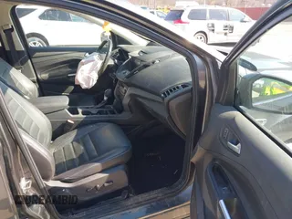 2017 Ford Escape SE with VIN 1FMCU9G99HUD03370, listed as a IAAI auction lot 41700809 with 136,575 mi miles. Bid and sale history available at carsss.com. Image 5.