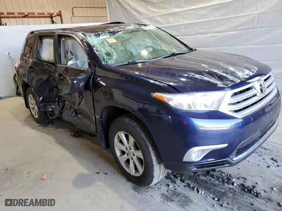 2011 Toyota Highlander with VIN 5TDBK3EH0BS059231, listed as a Copart auction lot 49908445 with 0 mi miles and Salvage Title. Bid and sale history available at carsss.com. Image 4.