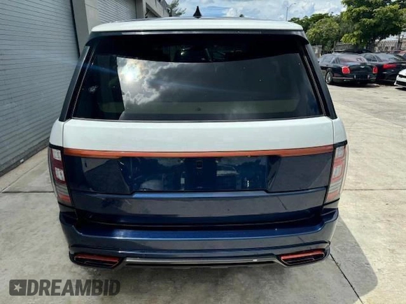 2017 Land Rover Range Rover z VIN SALGS2FE1HA356141, wystawiony jako Copart lot #60175845 z przebiegiem 57 214 mil mil oraz Nie do naprawy • Non repairable. Historia ofert i sprzedaży dostępna na DreamBid. Obrazek 6.