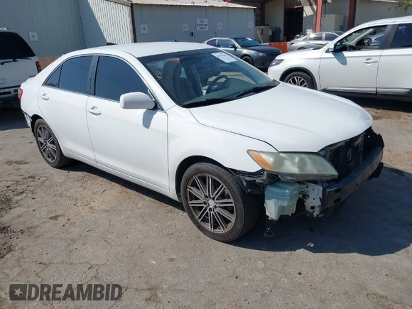 2008 Toyota Camry LE z VIN 4T1BK46K38U573607, wystawiony jako IAAI lot #41987661 z przebiegiem 175 444 mil mil oraz . Historia ofert i sprzedaży dostępna na DreamBid. Obrazek 1.