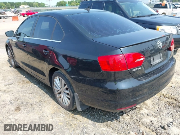 2013 Volkswagen Jetta TDI w/Premium/Nav with VIN 3VWLL7AJ1DM396749, listed as a IAAI auction lot 42403933 with 88,777 mi miles and . Bid and sale history available at DreamBid. Image 3.