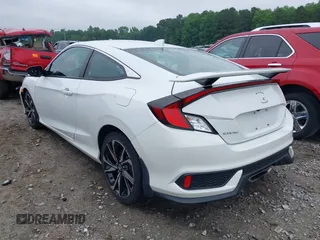 2018 Honda Civic Si z VIN 2HGFC3A52JH751998, wystawiony jako IAAI lot #42415499 z przebiegiem 58 088 mil mil oraz . Historia ofert i sprzedaży dostępna na DreamBid. Obrazek 3.