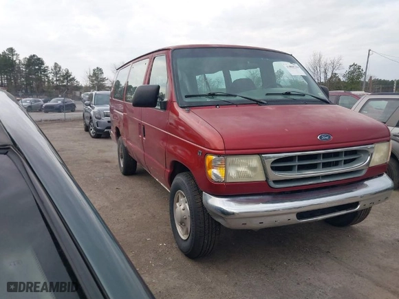 2001 Ford Econoline Wagon XL with VIN 1FBSS31L71HA92700, listed as a IAAI auction lot 41809599 with NaN miles. Bid and sale history available at carsss.com. Image 1.