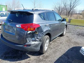 2014 Toyota RAV4 XLE with VIN 2T3RFREV2EW143193, listed as a IAAI auction lot 41892552 with 185,433 mi miles. Bid and sale history available at carsss.com. Image 4.