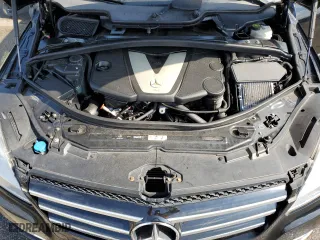 2012 Mercedes-Benz R-Class R 350 BlueTEC with VIN 4JGCB2FE0CA153493, listed as a Copart auction lot 75044884 with 146,656 mi miles and Clean Title. Bid and sale history available at carsss.com. Image 12.