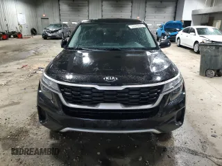2021 Kia Seltos LX with VIN KNDEPCAA0M7144901, listed as a Copart auction lot 57679045 with 100,685 mi miles and Salvage title. Bid and sale history available at DreamBid. Image 5.