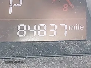 2014 Mazda 3 i Touring z VIN JM1BM1L76E1155763, wystawiony jako IAAI lot #42684723 z przebiegiem 84 837 mil mil oraz . Historia ofert i sprzedaży dostępna na DreamBid. Obrazek 15.