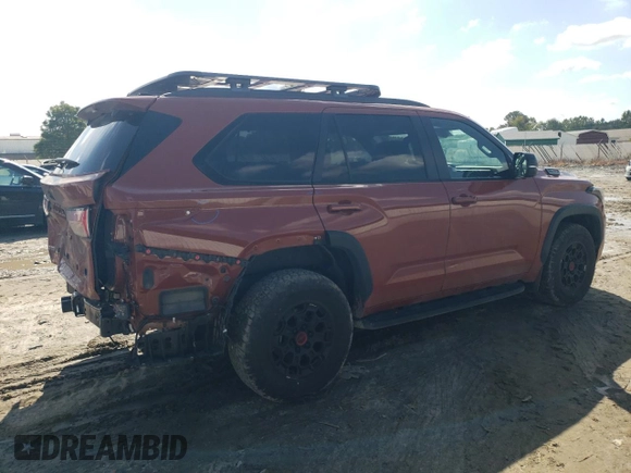 2024 Toyota Sequoia SR5 with VIN 7SVAAABA5RX021773, listed as a Copart auction lot 72173374 with 17,877 mi miles and Salvage Title. Bid and sale history available at carsss.com. Image 3.