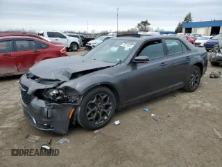 2018 Chrysler 300 S z VIN 2C3CCAGG9JH223216, wystawiony jako Copart lot #45919034 z przebiegiem 70 801 mil mil oraz Szkoda całkowita • Salvage title. Historia ofert i sprzedaży dostępna na DreamBid. Obrazek 1.