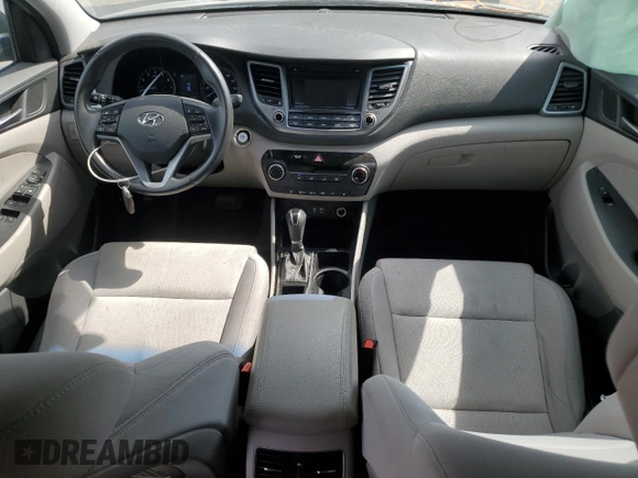 2017 Hyundai Tucson Sport z VIN KM8J33A21HU550398, wystawiony jako Copart lot #55043145 z przebiegiem 92 677 mil mil oraz Szkoda całkowita • Salvage title. Historia ofert i sprzedaży dostępna na DreamBid. Obrazek 8.
