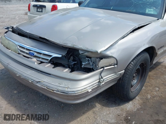 1995 Ford Crown Victoria с VIN 2FALP73W5SX140346, выставлен на аукционе IAAI как лот 41974429 с пробегом 166 540 миль миль и . История ставок и продаж доступна на DreamBid. Изображение 6.
