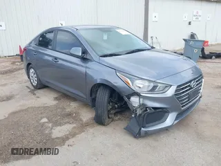 2020 Hyundai Accent SE with VIN 3KPC24A67LE117880, listed as a IAAI auction lot 41924657 with 98,056 mi miles. Bid and sale history available at carsss.com. Image 1.