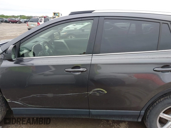 2016 Toyota RAV4 LE with VIN JTMZFREV3GJ095589, listed as a IAAI auction lot 41925815 with 298,773 mi miles. Bid and sale history available at carsss.com. Image 14.