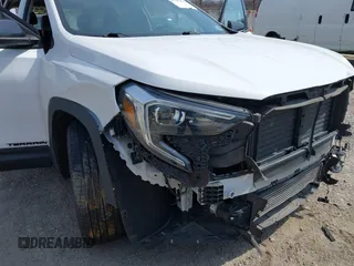2019 GMC Terrain SLT z VIN 3GKALPEX7KL357440, wystawiony jako IAAI lot #41787110 z przebiegiem 108 477 mil mil oraz . Historia ofert i sprzedaży dostępna na DreamBid. Obrazek 17.