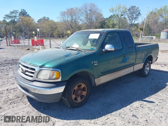 2000 Ford F-150 XL with VIN 1FTRX17L0YNA81220, listed as a IAAI auction lot 41912237 with 107,586 mi miles. Bid and sale history available at carsss.com. Image 2.
