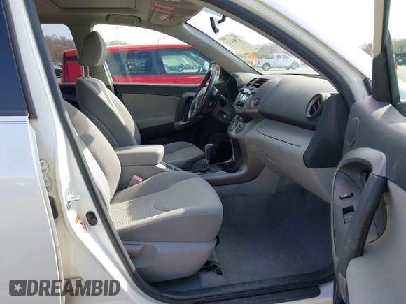 2007 Toyota RAV4 Limited with VIN JTMZD31V375061377, listed as a IAAI auction lot 41854747 with 188,067 mi miles. Bid and sale history available at carsss.com. Image 5.