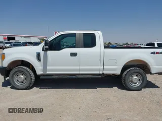 2017 Ford F-250 XLT с VIN 1FT7X2B6XHEF24648, выставлен на аукционе IAAI как лот 42256826 с пробегом 107 678 миль миль и . История ставок и продаж доступна на DreamBid. Изображение 14.