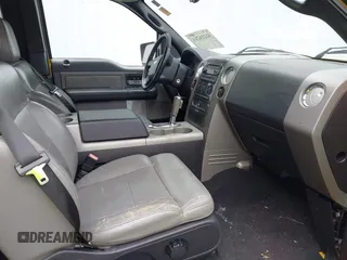 2004 Ford F-150 XLT z VIN 1FTPX14524KB02478, wystawiony jako IAAI lot #42211211 z przebiegiem 190 678 mil mil oraz . Historia ofert i sprzedaży dostępna na DreamBid. Obrazek 5.