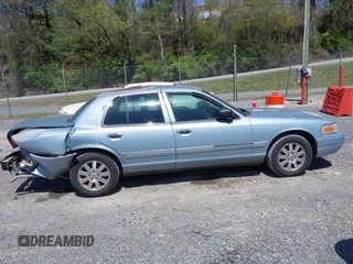 2007 Ford Crown Victoria LX z VIN 2FAFP74V37X122518, wystawiony jako IAAI lot #42071004 z przebiegiem 228 547 mil mil oraz . Historia ofert i sprzedaży dostępna na DreamBid. Obrazek 13.