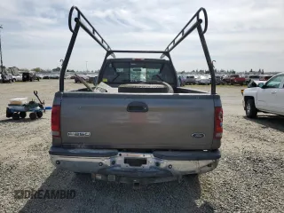 2005 Ford F-250 XL z VIN 1FTSW21P55EC86436, wystawiony jako Copart lot #48553635 z przebiegiem 172 583 mil mil oraz Szkoda całkowita • Salvage title. Historia ofert i sprzedaży dostępna na DreamBid. Obrazek 6.