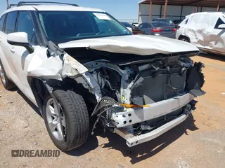 2021 Toyota Highlander L z VIN 5TDZZRAH1MS071300, wystawiony jako IAAI lot #42151244 z przebiegiem 32 780 mil mil oraz . Historia ofert i sprzedaży dostępna na DreamBid. Obrazek 6.