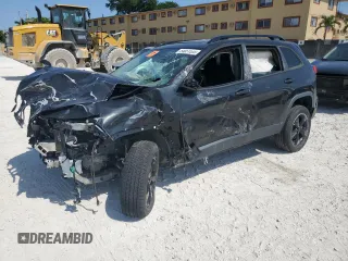 2016 Jeep Cherokee Latitude z VIN 1C4PJMCS4GW182129, wystawiony jako Copart lot #54051535 z przebiegiem 130 252 mil mil oraz Szkody całkowita. Historia ofert i sprzedaży dostępna na DreamBid. Obrazek 1.