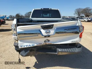 2016 Nissan Titan SL z VIN 1N6BA1F44GN514112, wystawiony jako Copart lot #48790075 z przebiegiem Nie podano mil oraz Szkoda całkowita • Salvage title. Historia ofert i sprzedaży dostępna na DreamBid. Obrazek 6.