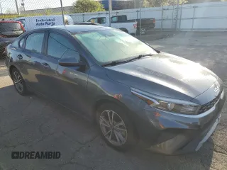 2022 Kia Forte LXS with VIN 3KPF24AD9NE462178, listed as a Copart auction lot 52307785 with 86,605 mi miles and Salvage Title. Bid and sale history available at carsss.com. Image 4.