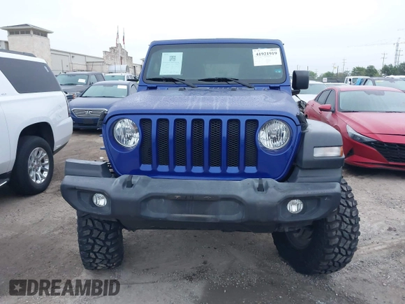 2019 Jeep Wrangler Unlimited Sport Altitude with VIN 1C4HJXDG6KW578572, listed as a IAAI auction lot 41921919 with 30,247 mi miles and . Bid and sale history available at DreamBid. Image 13.