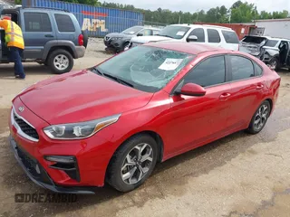 2019 Kia Forte LXS z VIN 3KPF24AD4KE063447, wystawiony jako IAAI lot #42278872 z przebiegiem 70 362 mil mil oraz . Historia ofert i sprzedaży dostępna na DreamBid. Obrazek 19.