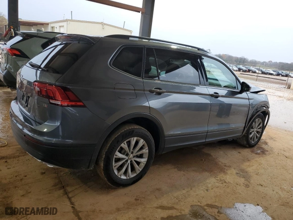 2018 Volkswagen Tiguan S with VIN 3VV1B7AX9JM206548, listed as a Copart auction lot 85611954 with 58,464 mi miles and Salvage Title. Bid and sale history available at carsss.com. Image 3.
