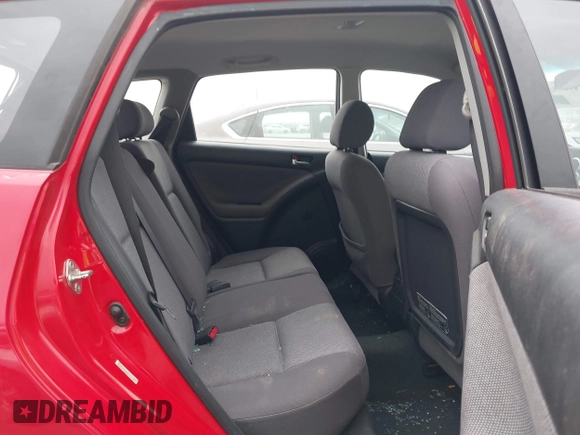 2003 Toyota Matrix Std with VIN 2T1KR32E03C161001, listed as a IAAI auction lot 41915551 with 100,630 mi miles. Bid and sale history available at carsss.com. Image 8.