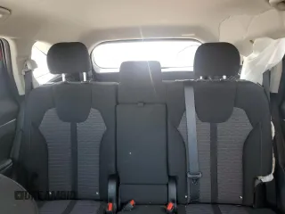 2024 Kia Sorento LX z VIN 5XYRG4JC9RG307967, wystawiony jako Copart lot #53749435 z przebiegiem 21 522 mil mil oraz Szkoda całkowita • Salvage title. Historia ofert i sprzedaży dostępna na DreamBid. Obrazek 10.