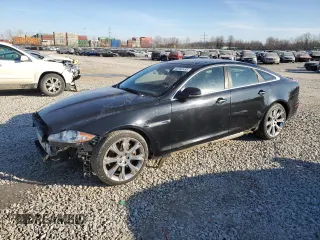 2015 Jaguar XJ with VIN SAJWA1CZ8F8V85381, listed as a Copart auction lot 42592495 with 161,938 mi miles and Salvage Title. Bid and sale history available at carsss.com. Image 1.