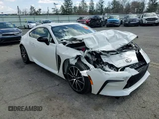 2024 Toyota 86 with VIN JF1ZNBB19R9752367, listed as a Copart auction lot 50460805 with 8,605 mi miles and Salvage Title. Bid and sale history available at DreamBid. Image 11.