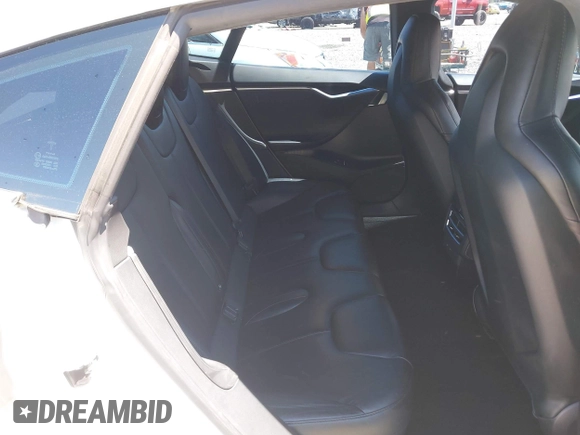 2016 Tesla Model S 90D z VIN 5YJSA1E29GF160332, wystawiony jako IAAI lot #42593749 z przebiegiem 92 702 mil mil oraz . Historia ofert i sprzedaży dostępna na DreamBid. Obrazek 8.