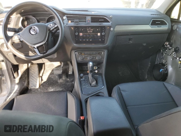 2020 Volkswagen Tiguan SE z VIN 3VV3B7AX4LM113769, wystawiony jako Copart lot #52862055 z przebiegiem 95 920 mil mil oraz Szkoda całkowita • Salvage title. Historia ofert i sprzedaży dostępna na DreamBid. Obrazek 8.