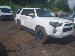 2020 Toyota 4Runner SR5 with VIN JTEZU5JR1L5215668, listed as a IAAI auction lot 42513407 with 112,571 mi miles and . Bid and sale history available at DreamBid. Image 1.