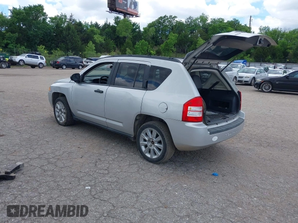 2007 Jeep Compass Sport with VIN 1J8FF47W97D279230, listed as a IAAI auction lot 42207379 with 205,058 mi miles and . Bid and sale history available at carsss.com. Image 3.
