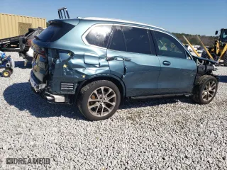 2024 BMW X5 sDrive40i with VIN 5UX13EU01R9S43357, listed as a Copart auction lot 46348935 with 11,451 mi miles and Salvage Title. Bid and sale history available at carsss.com. Image 3.