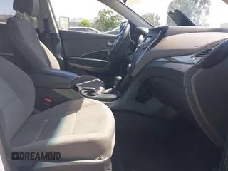 2016 Hyundai Santa Fe z VIN 5XYZT3LB9GG322900, wystawiony jako IAAI lot #42417788 z przebiegiem 160 621 mil mil oraz . Historia ofert i sprzedaży dostępna na DreamBid. Obrazek 5.