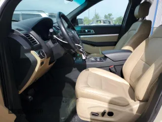 2017 Ford Explorer XLT с VIN 1FM5K8D89HGA92626, выставлен на аукционе Copart как лот 56762165 с пробегом 145 886 миль миль и На запчасти • Non repairable. История ставок и продаж доступна на DreamBid. Изображение 7.