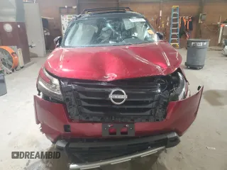 2023 Nissan Pathfinder SL z VIN 5N1DR3CD2PC239335, wystawiony jako Copart lot #48781855 z przebiegiem Nie podano mil oraz Szkoda całkowita • Salvage title. Historia ofert i sprzedaży dostępna na DreamBid. Obrazek 5.