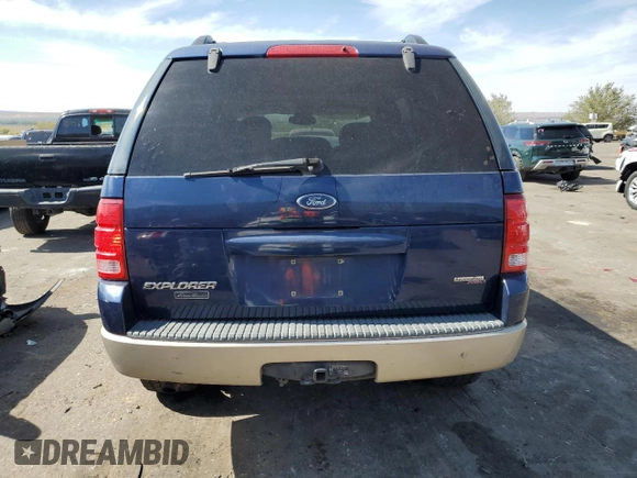 2005 Ford Explorer Eddie Bauer z VIN 1FMDU64K25UA13896, wystawiony jako Copart lot #74834114 z przebiegiem Nie podano mil oraz Czysty tytuł • Clean title. Historia ofert i sprzedaży dostępna na DreamBid. Obrazek 6.