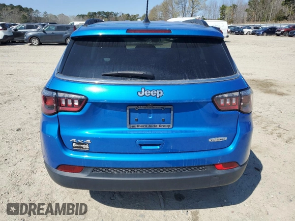 2022 Jeep Compass Altitude with VIN 3C4NJDBB5NT152956, listed as a Copart auction lot 49622375 with 38,471 mi miles and Salvage Title. Bid and sale history available at carsss.com. Image 6.
