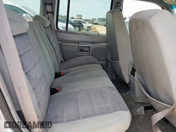 2001 Ford Explorer XLT with VIN 1FMZU63PX1ZA30705, listed as a Copart auction lot 57918865 with 233,418 mi miles and Clean title. Bid and sale history available at DreamBid. Image 11.